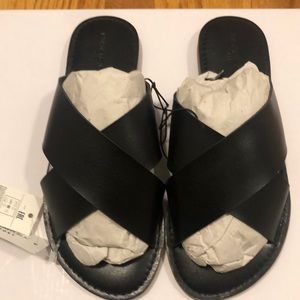 Banana Republic Cross Over Slides Black Size 7 NWT